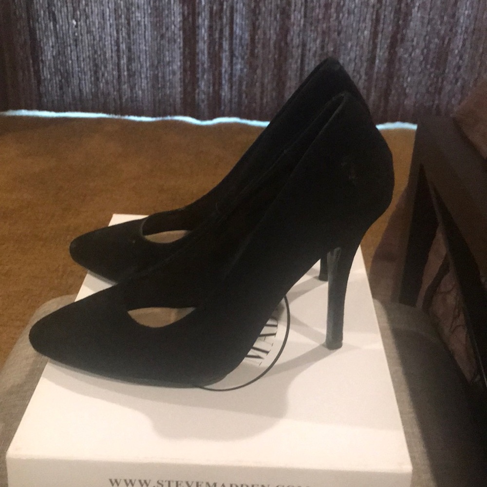 Shoes - Picture 2 of 3